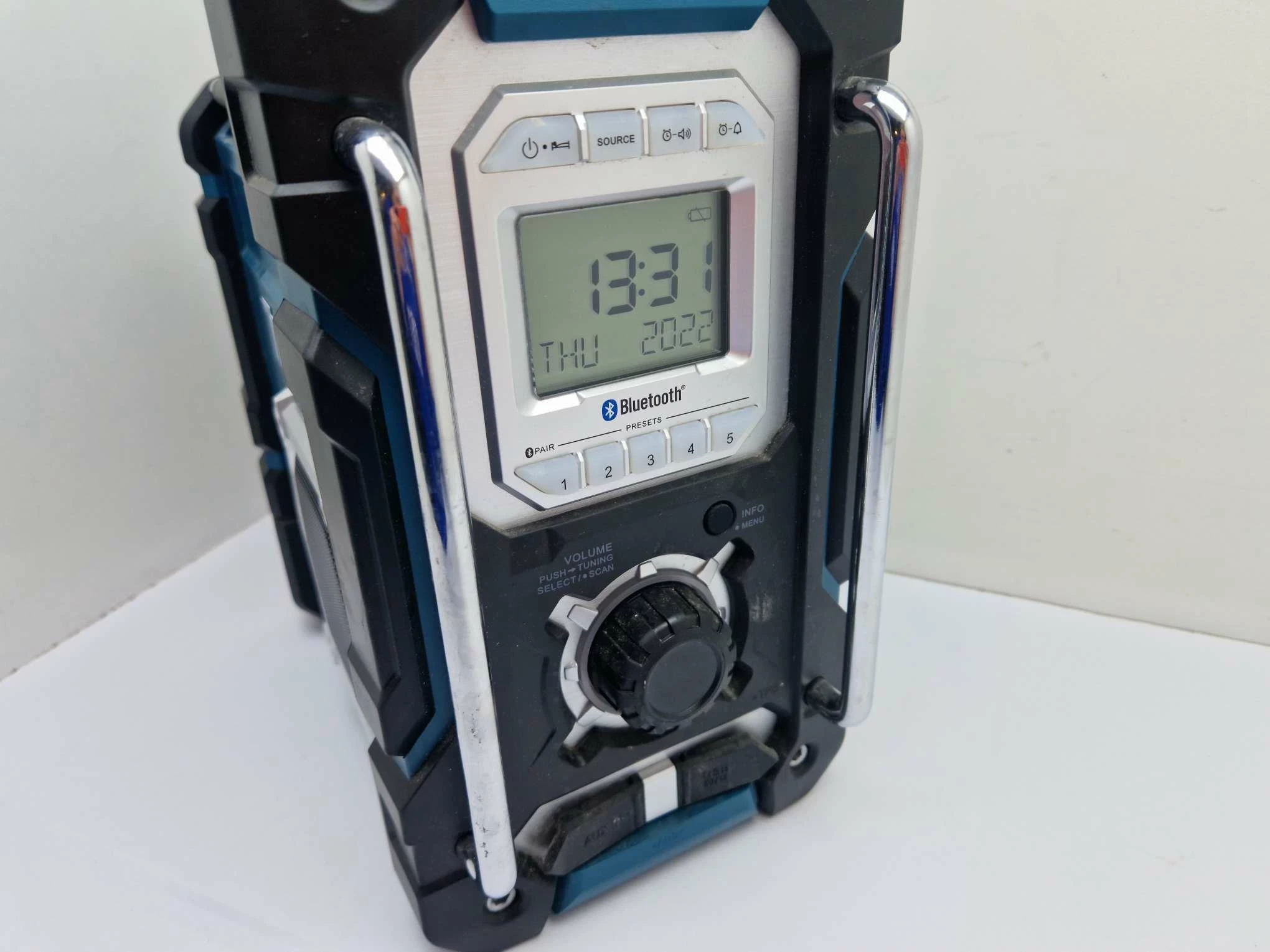 radio-budowlane-makita-dmr108-marka-makita