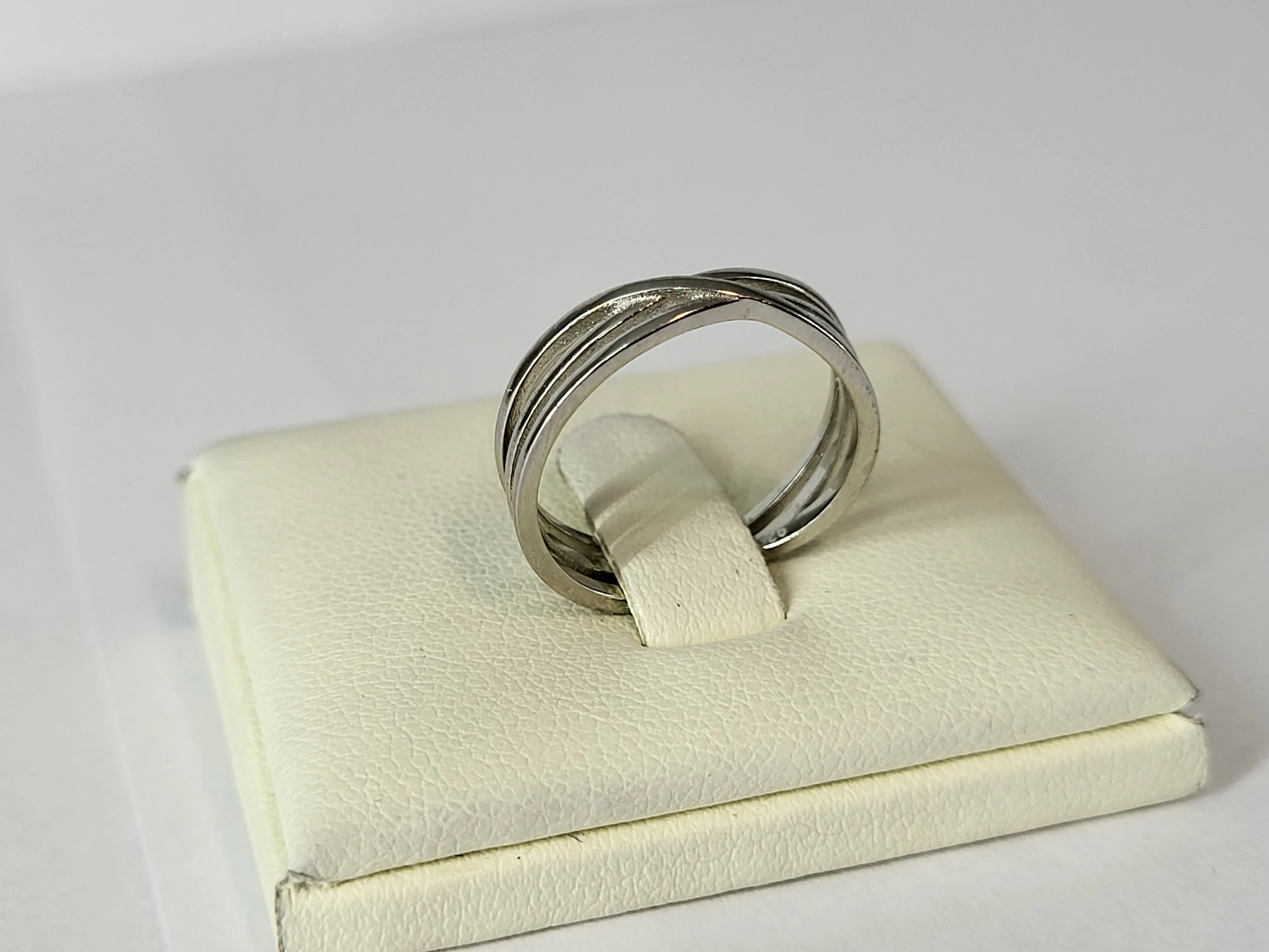 sliczny-srebrny-pierscionek-200g-r12-p925-plac-wolnosci-3-tuchola