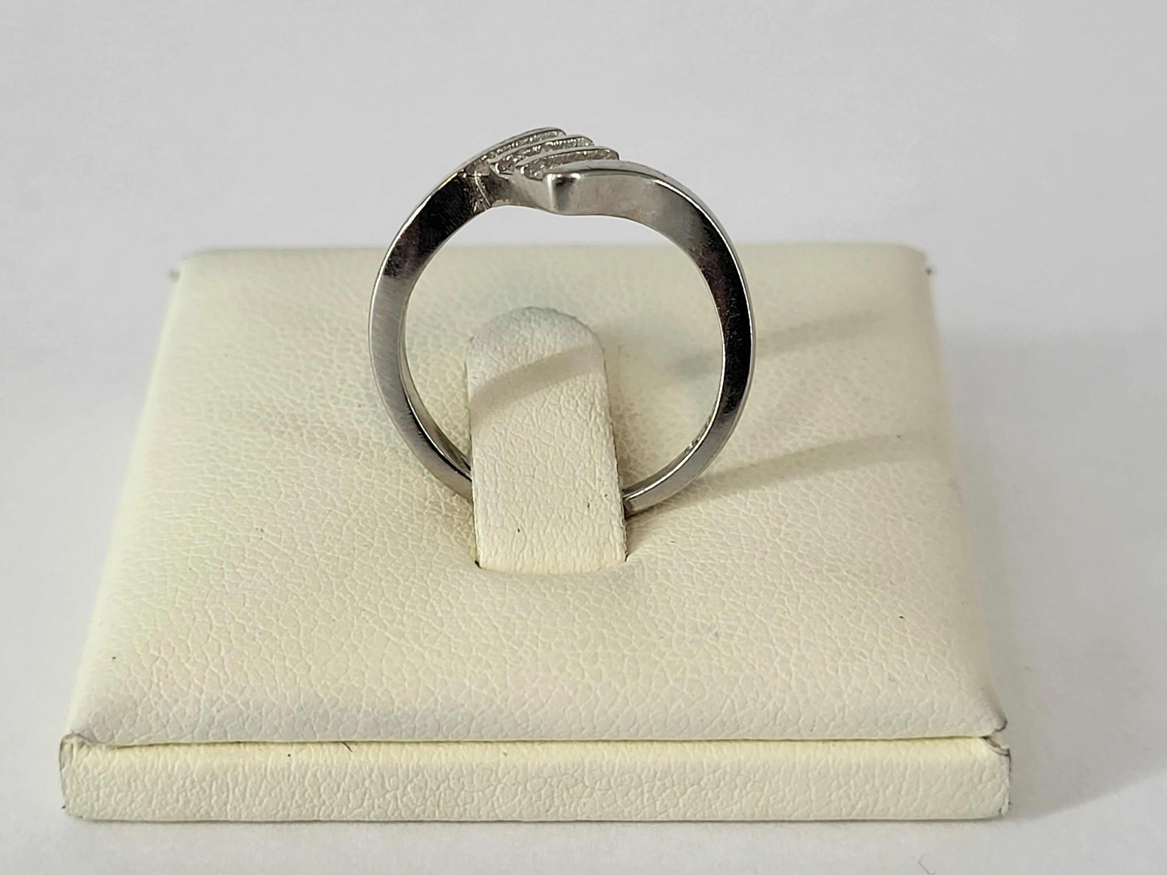 piekny-srebrny-pierscionek-190g-p925-r12-material-srebro