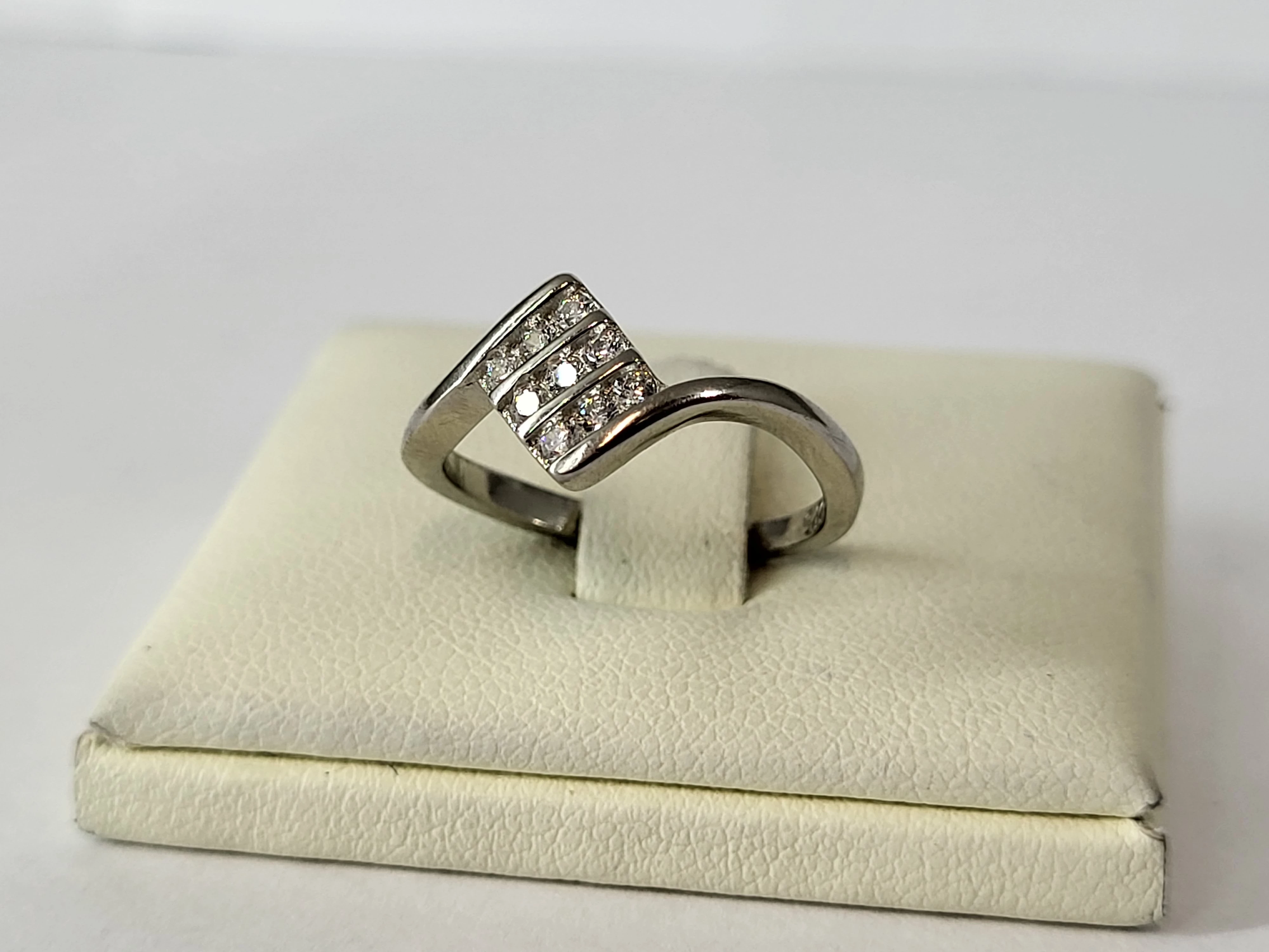 piekny-srebrny-pierscionek-190g-p925-r12-plac-wolnosci-3-tuchola