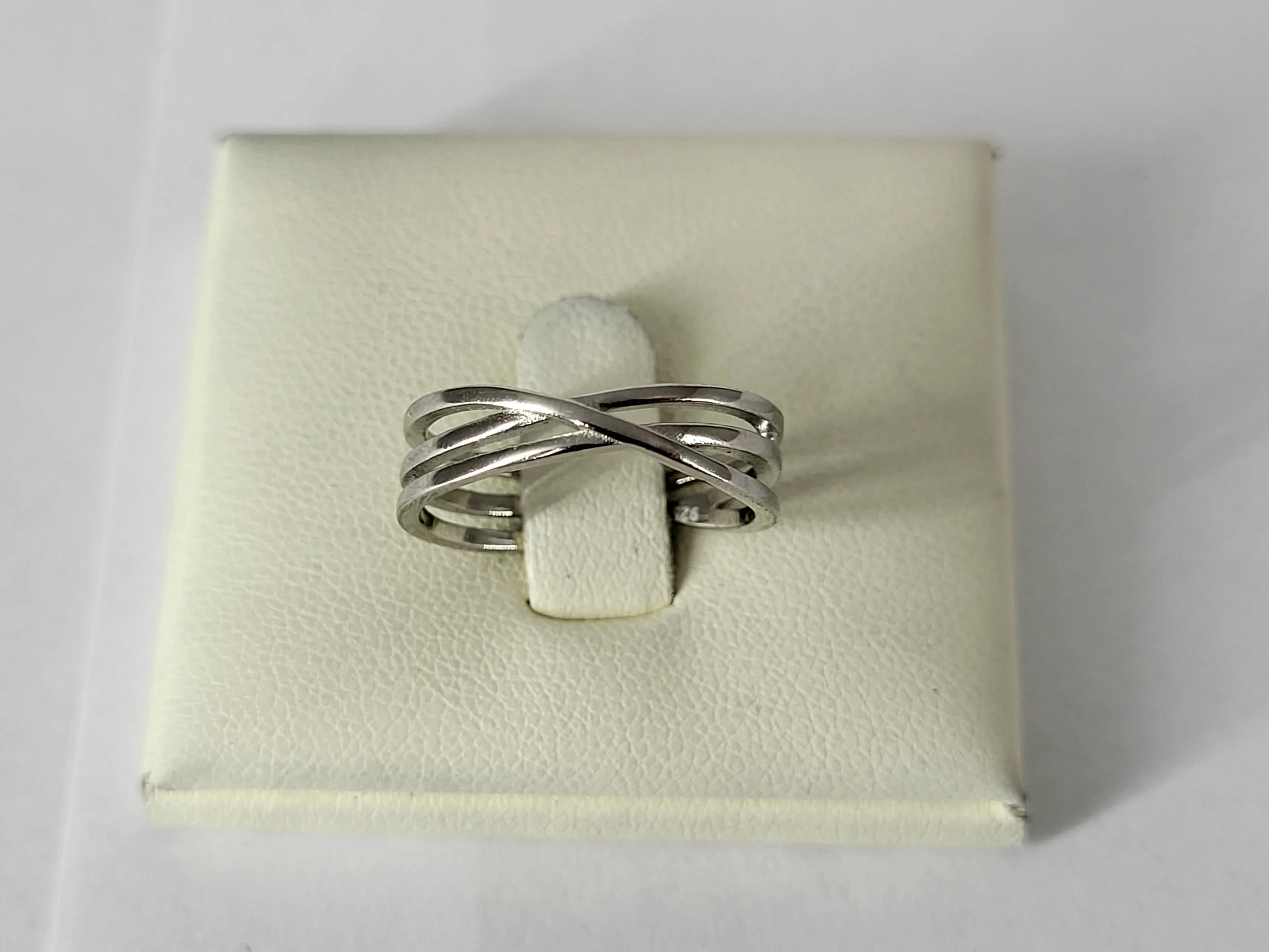 sliczny-srebrny-pierscionek-200g-r12-p925-marka-inna-marka