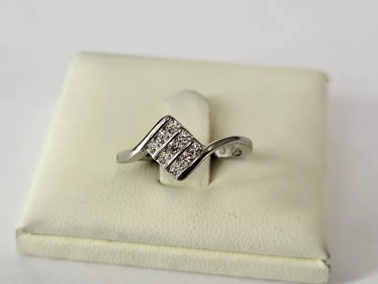 piekny-srebrny-pierscionek-190g-p925-r12-rodzaj-wyrob-jubilerski