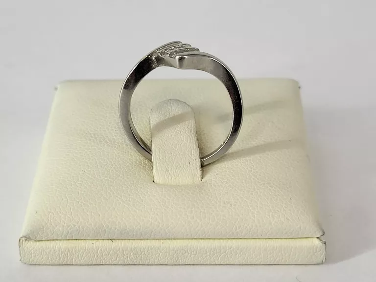 piekny-srebrny-pierscionek-190g-p925-r12-material-srebro