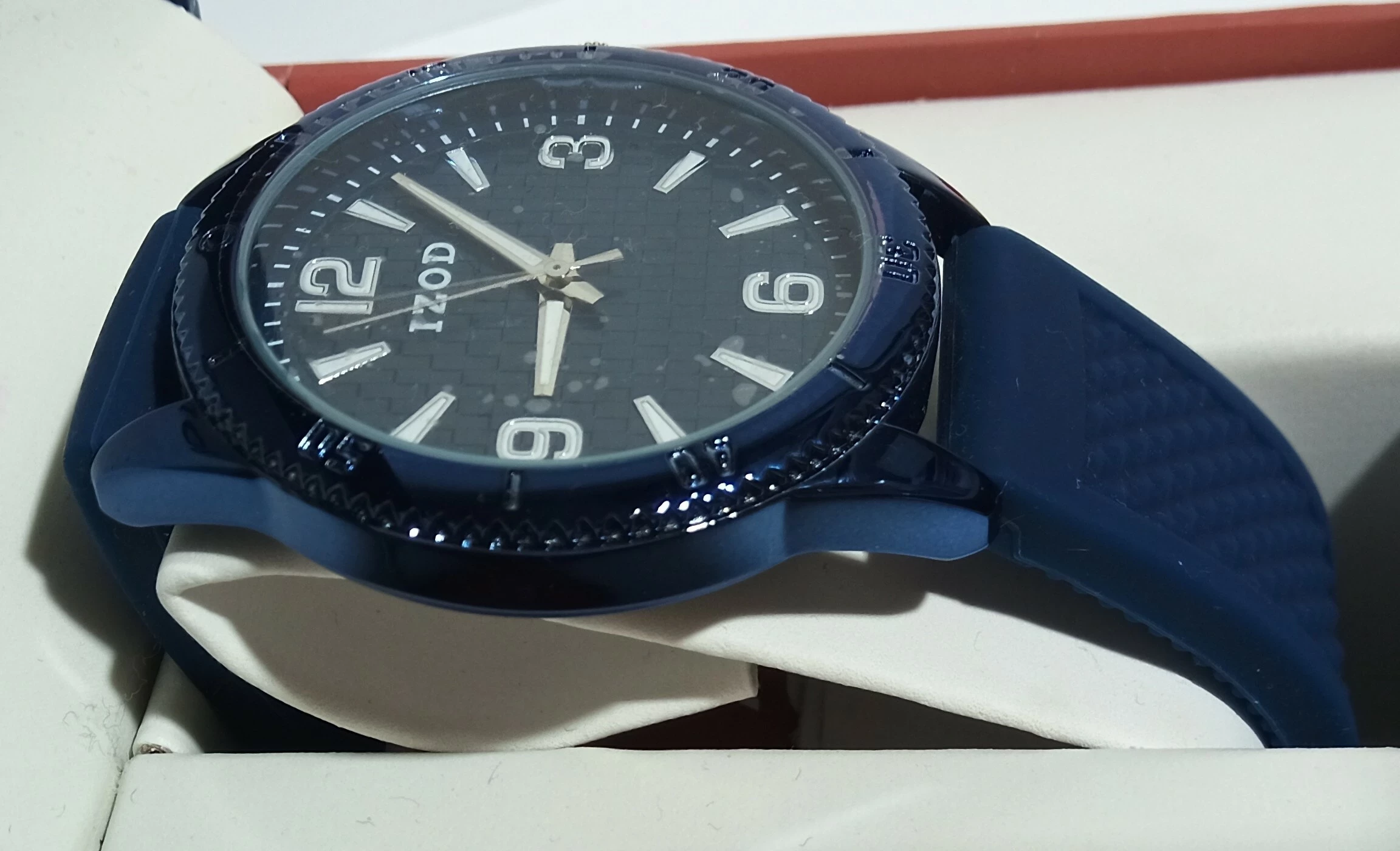 zegarek-izod-izo-9355-bateria-do-wymiany-ksztalt-koperty-okragla