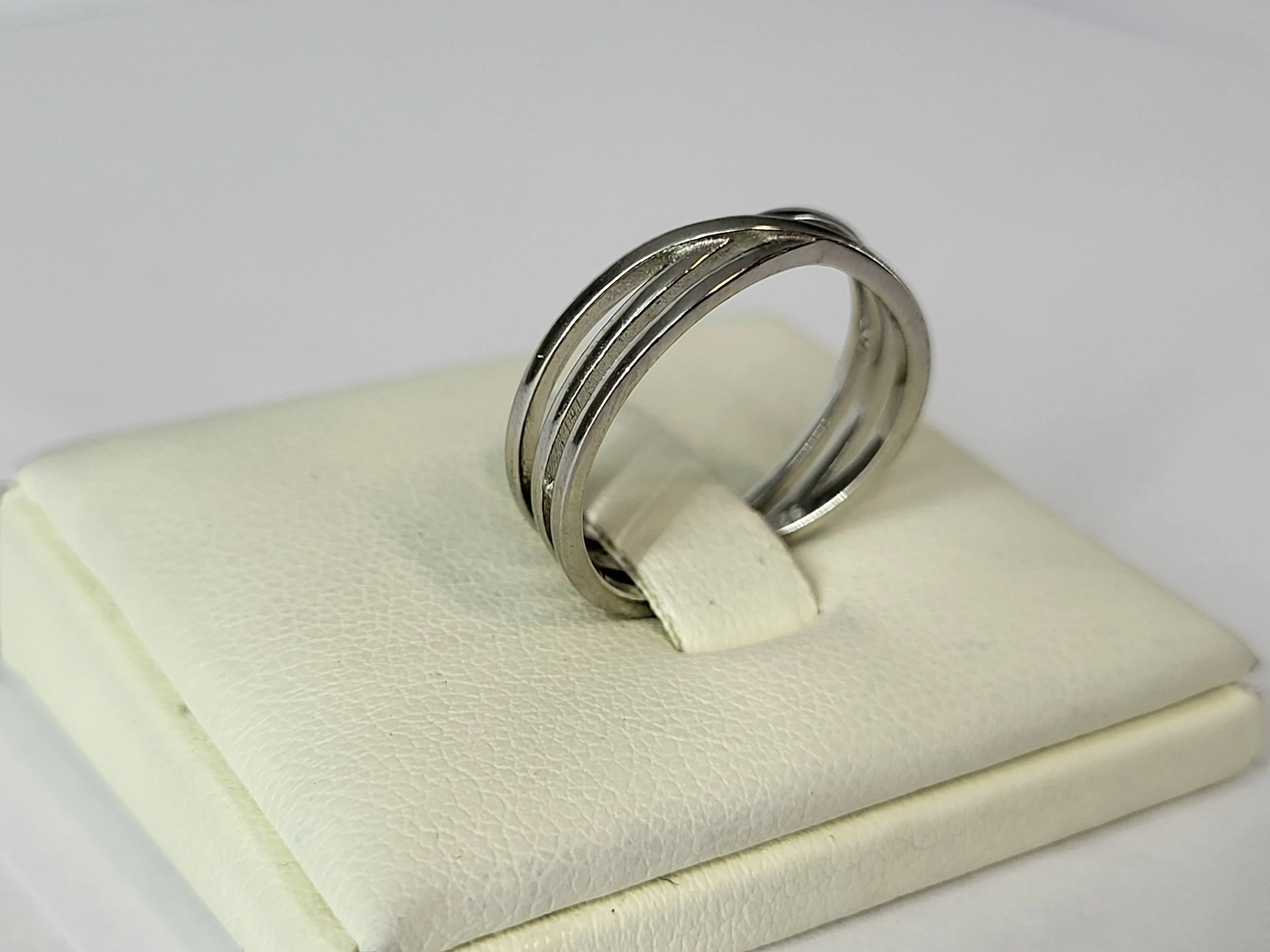 sliczny-srebrny-pierscionek-200g-r12-p925-kamien-bez-kamienia