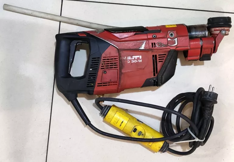 WIERTNICA DIAMENTOWA HILTI DD 30-W - WALIZKA