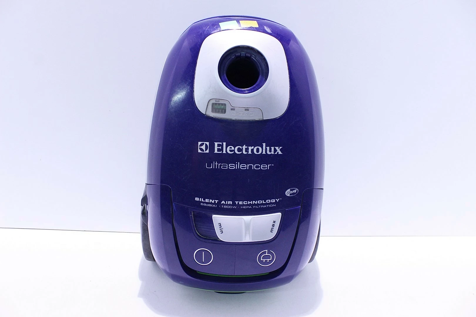 odkurzacz-elektrolux-ultrasilencer-sportowa-2-starachowice