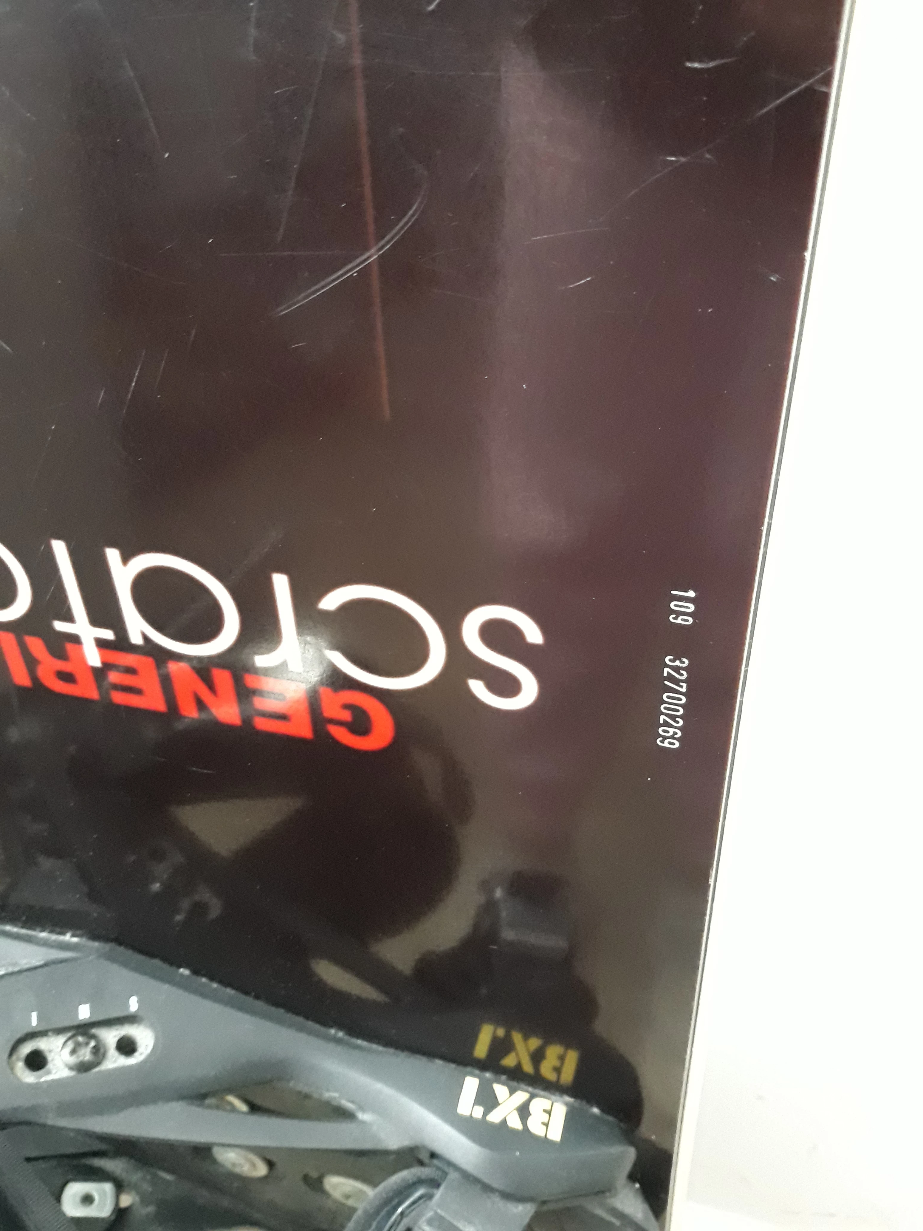 deska-snowboardowa-generics-157cmwiazania-bx1-profil-inny