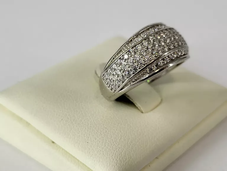 piekny-srebrny-pierscionek-580g-r14-p925-kamien-cyrkonia