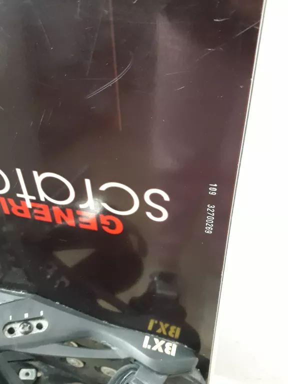 deska-snowboardowa-generics-157cmwiazania-bx1-profil-inny