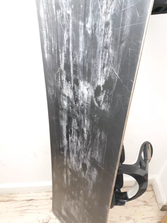 deska-snowboardowa-generics-157cmwiazania-bx1-kod-producenta-12d000311