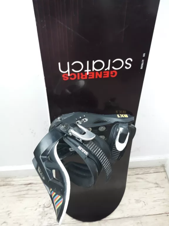 deska-snowboardowa-generics-157cmwiazania-bx1-dlugosc-deski-157