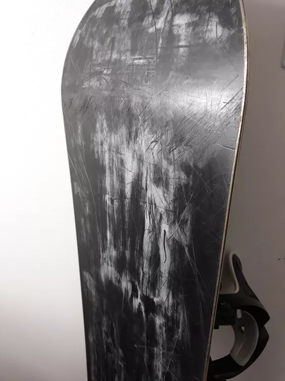 deska-snowboardowa-generics-157cmwiazania-bx1-rodzaj-inny