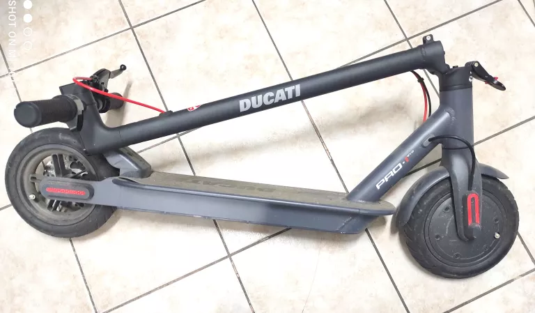 HULAJNOGA ELEKTRYCZNA DUCATI PRO I EVO