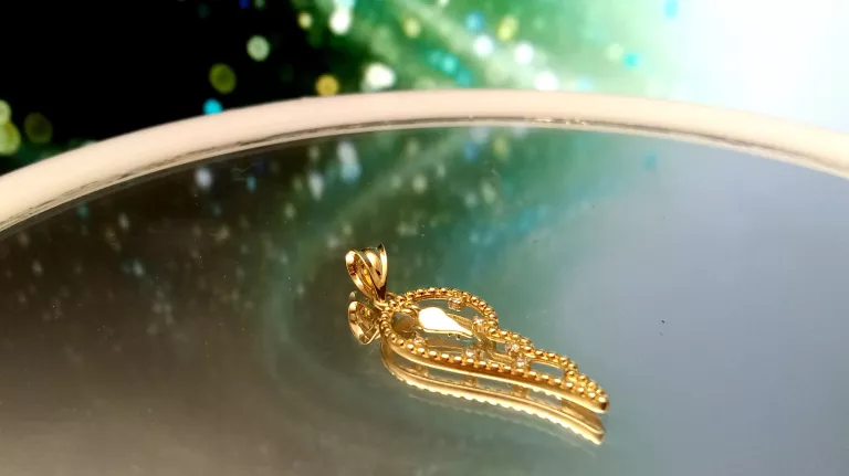 cudowna-zlota-zawieszka-skrzydlo-585-096g-ean-gtin-6932308200049