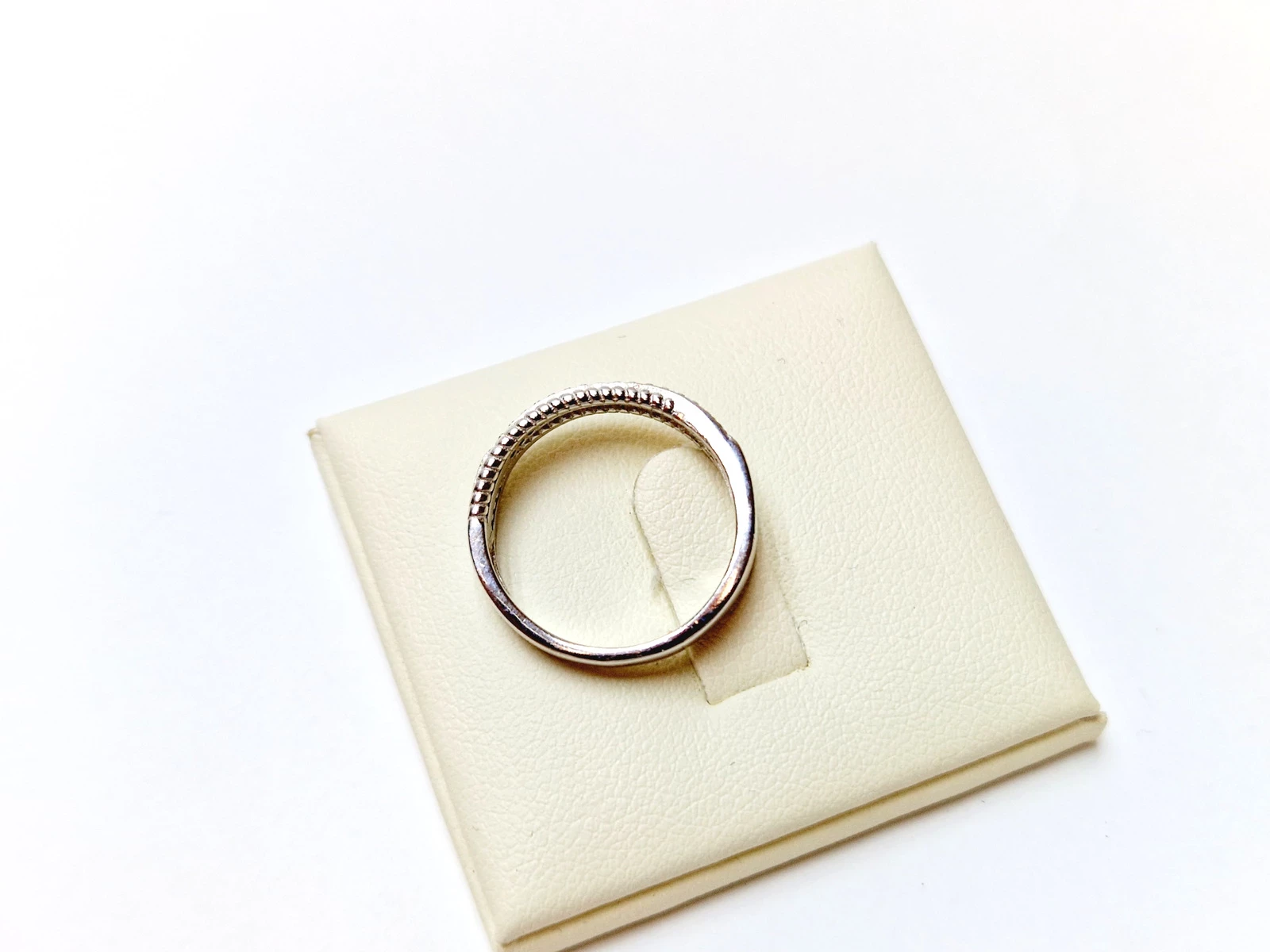 srebrny-sliczny-pierscionek-z-cyrkoniami-r13-rodzaj-klasyczne