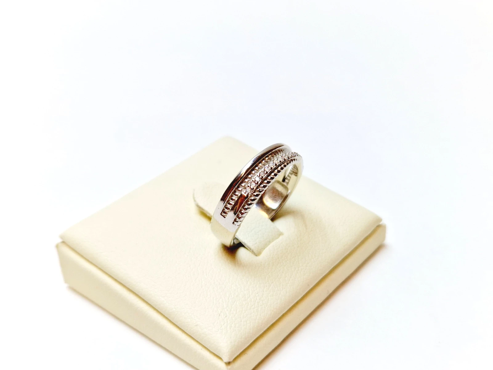 srebrny-sliczny-pierscionek-z-cyrkoniami-r13-marka-inna-marka