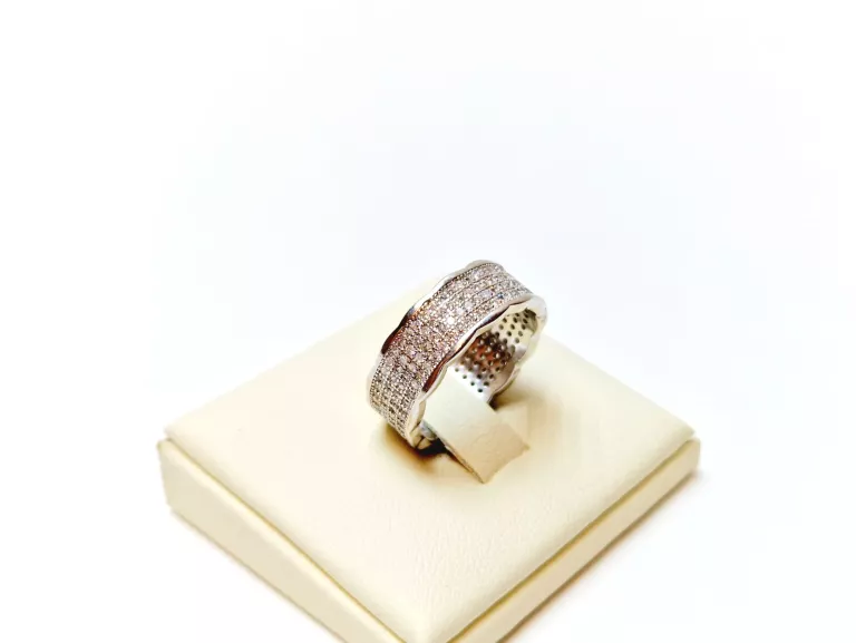 srebrny-cudowny-pierscionek-z-cyrkoniami-r14-marka-inna-marka