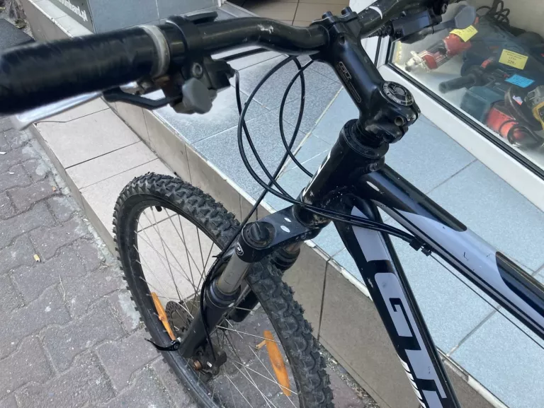 rower-gt-avalanche-30-all-terra-kolor-czarny
