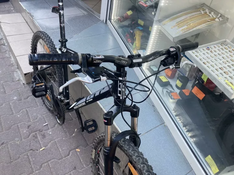 rower-gt-avalanche-30-all-terra-marka-gt