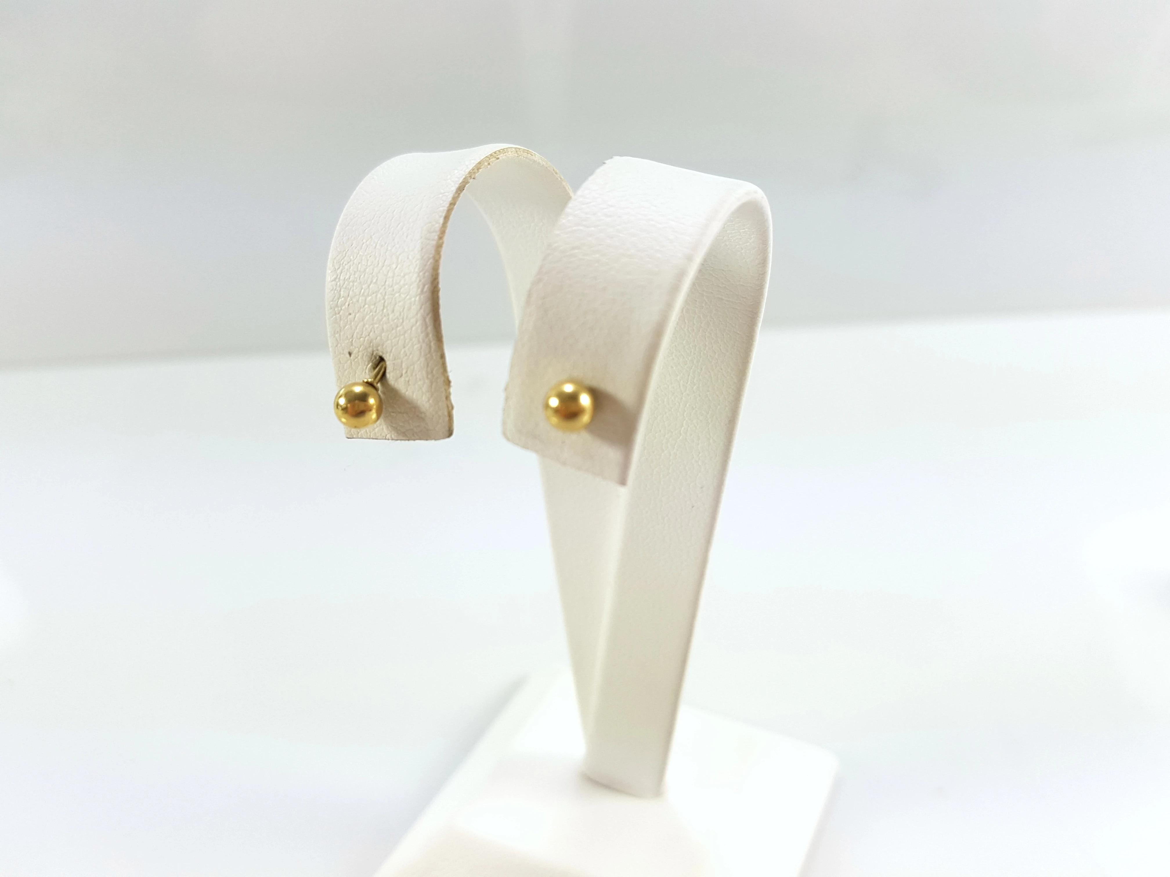 kolczyki-stal-pozlacana-kulki-rodzaj-2205-2