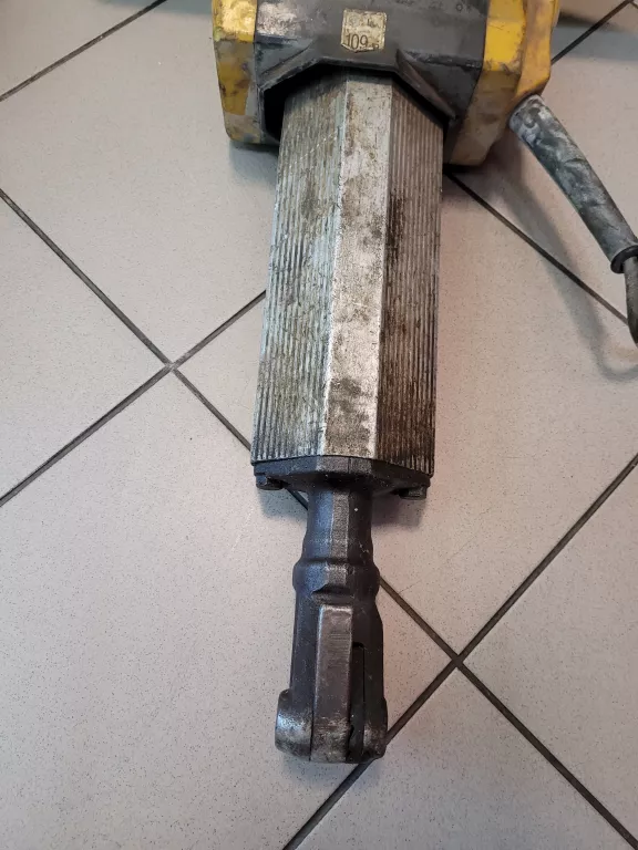MŁOT WYBURZENIOWY WACKER LOW VIB EH23/230
