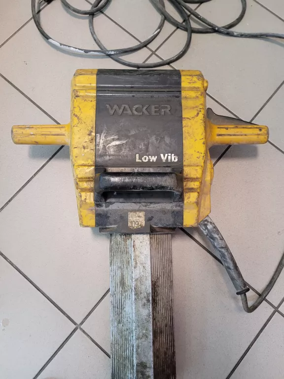 MŁOT WYBURZENIOWY WACKER LOW VIB EH23/230