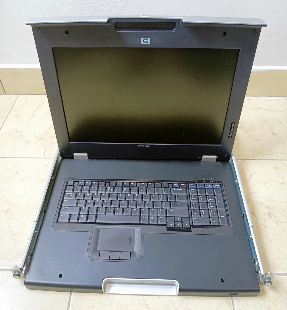 konsola-17-hp-tft7600-zamojska-23-sj-lublin