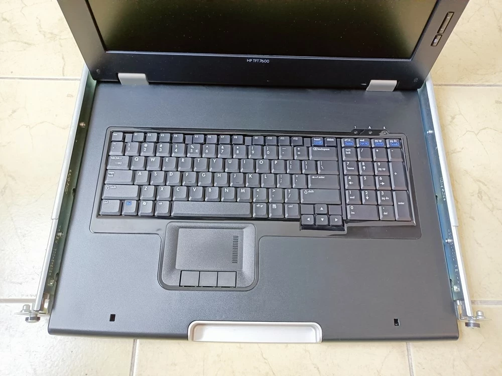 konsola-17-hp-tft7600-ean-gtin-0882780181021