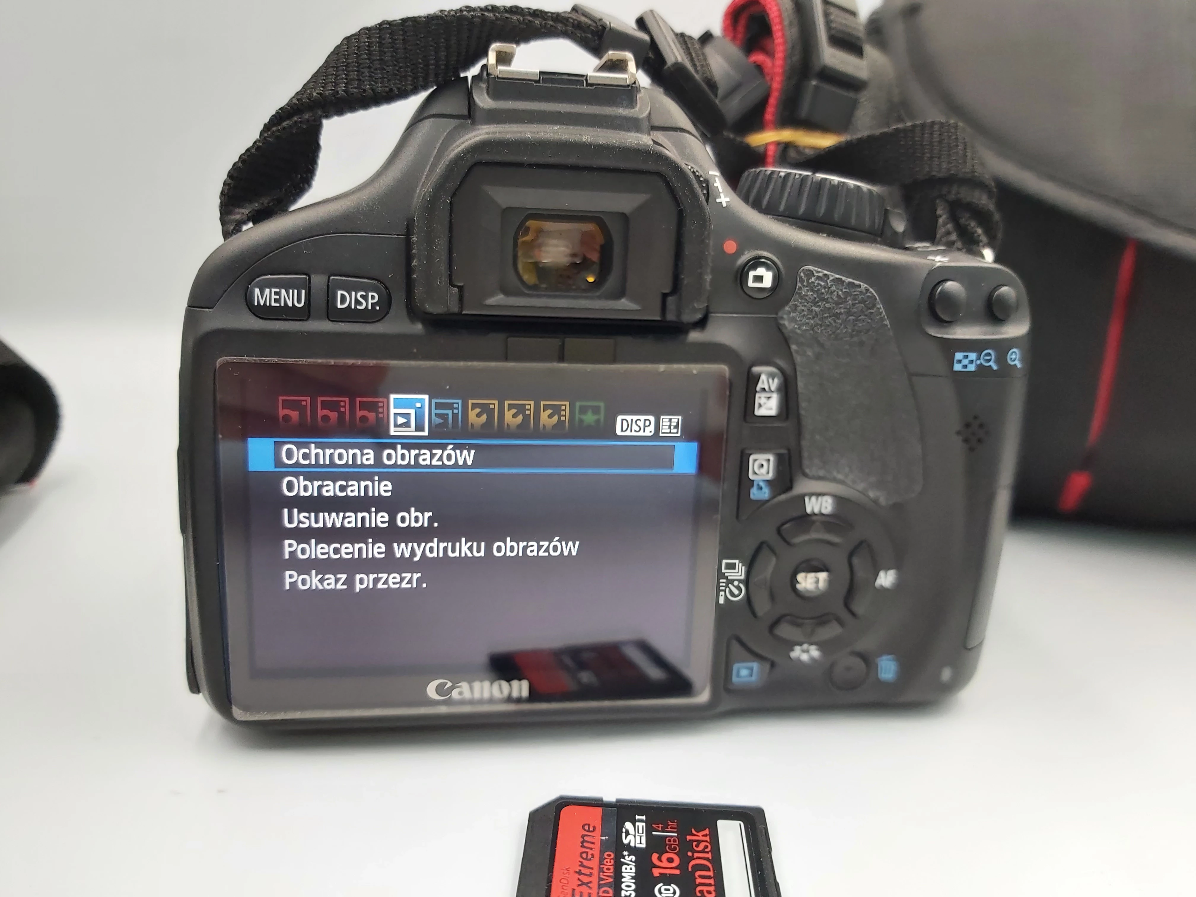 lustrzanka-canon-eos-550d-z-obiektywem-18-55mm-ean-gtin-8714574549972