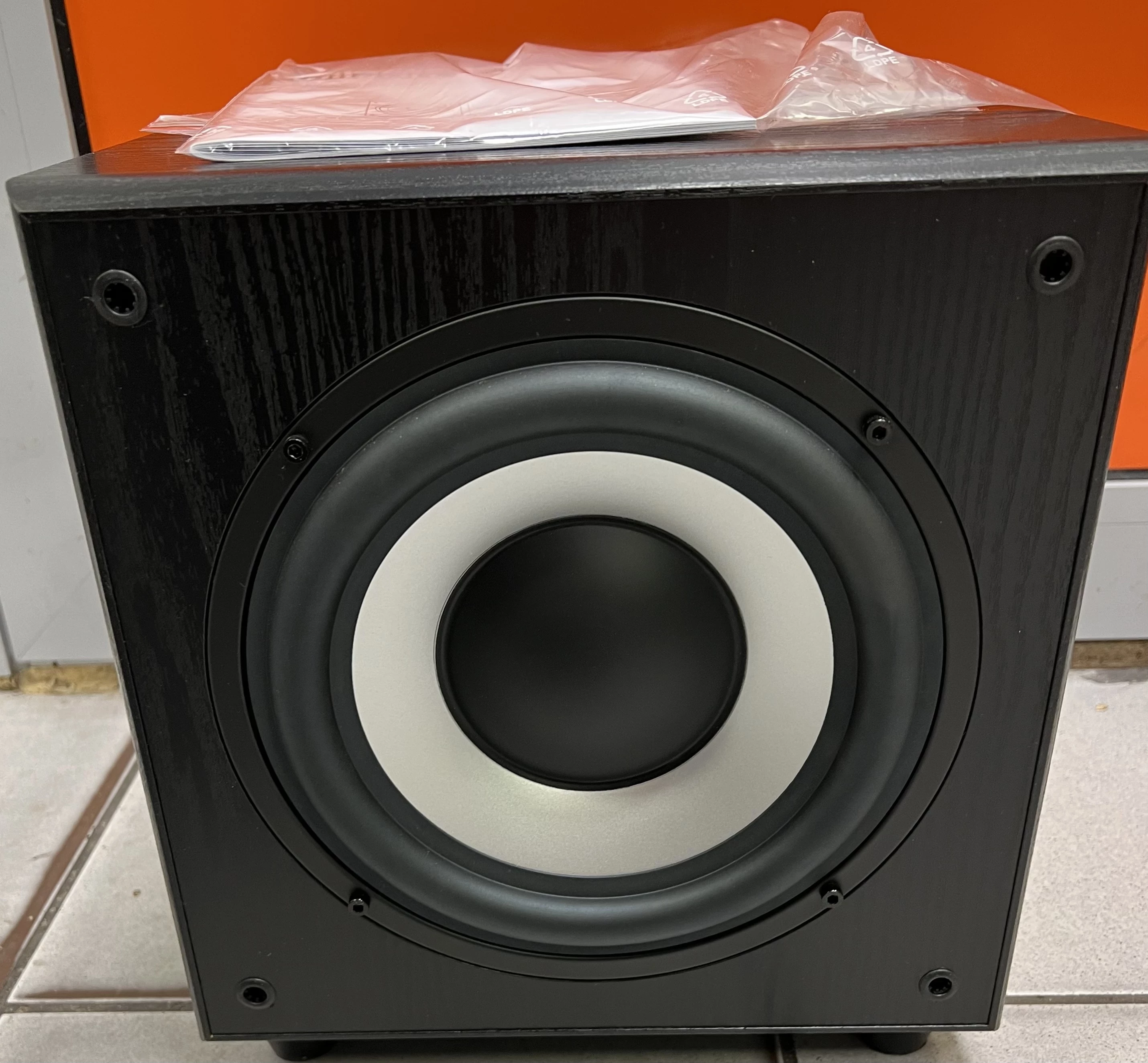subwoofer-aktywny-wilson-sub-9-marka-wilson