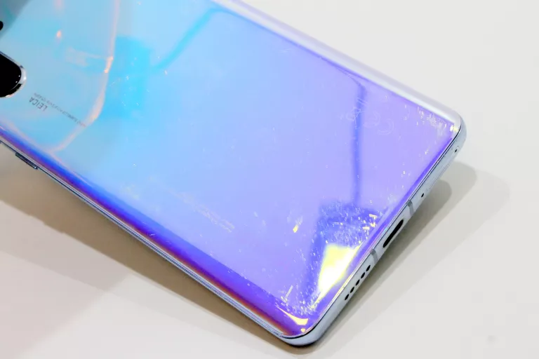 NIEBIESKI HUAWEI P30 PRO 6 GB / 128 GB