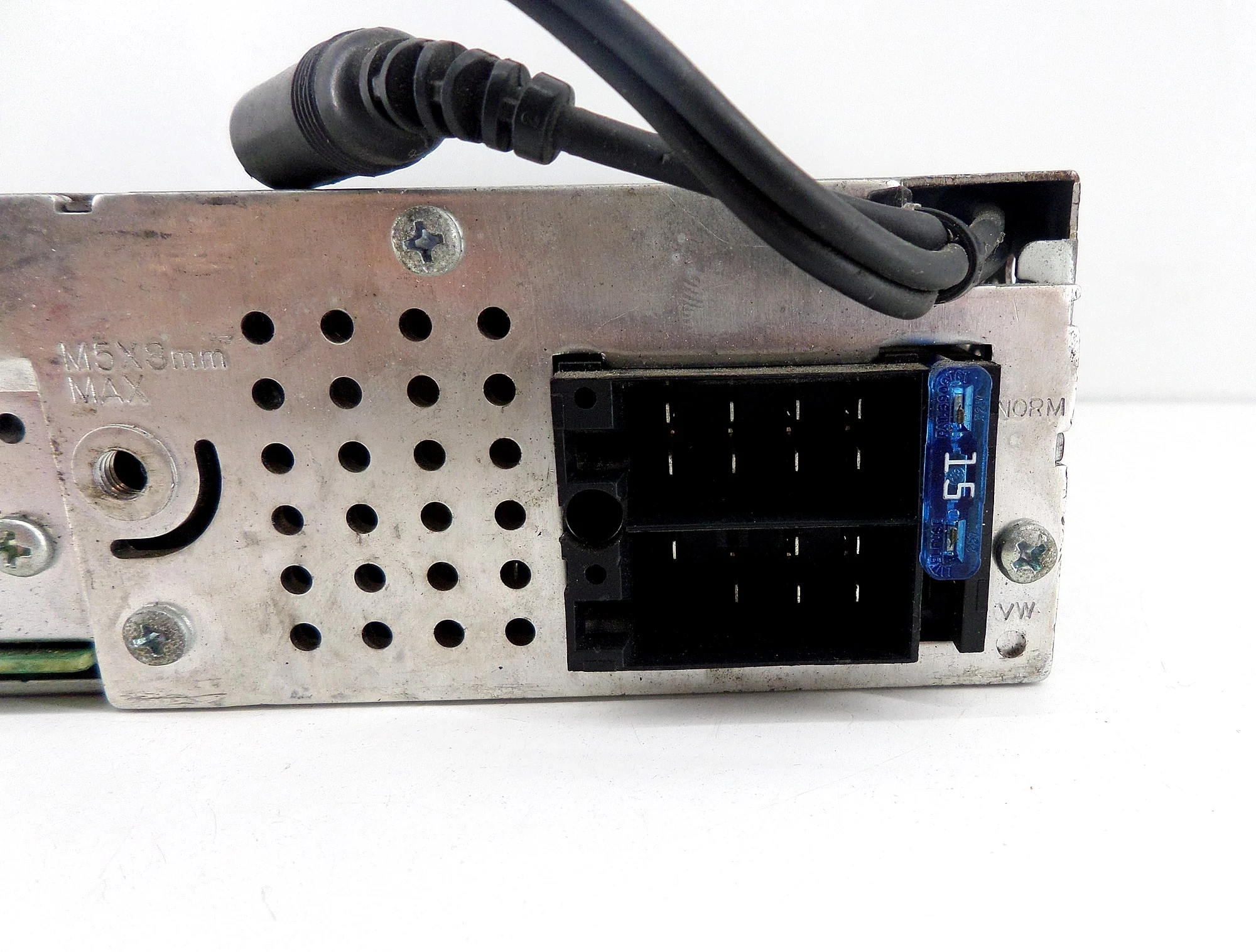 radio-samochodowe-clarion-db179rgmp-rodzaje-odtwarzanych-nosnikow-plyta-cd