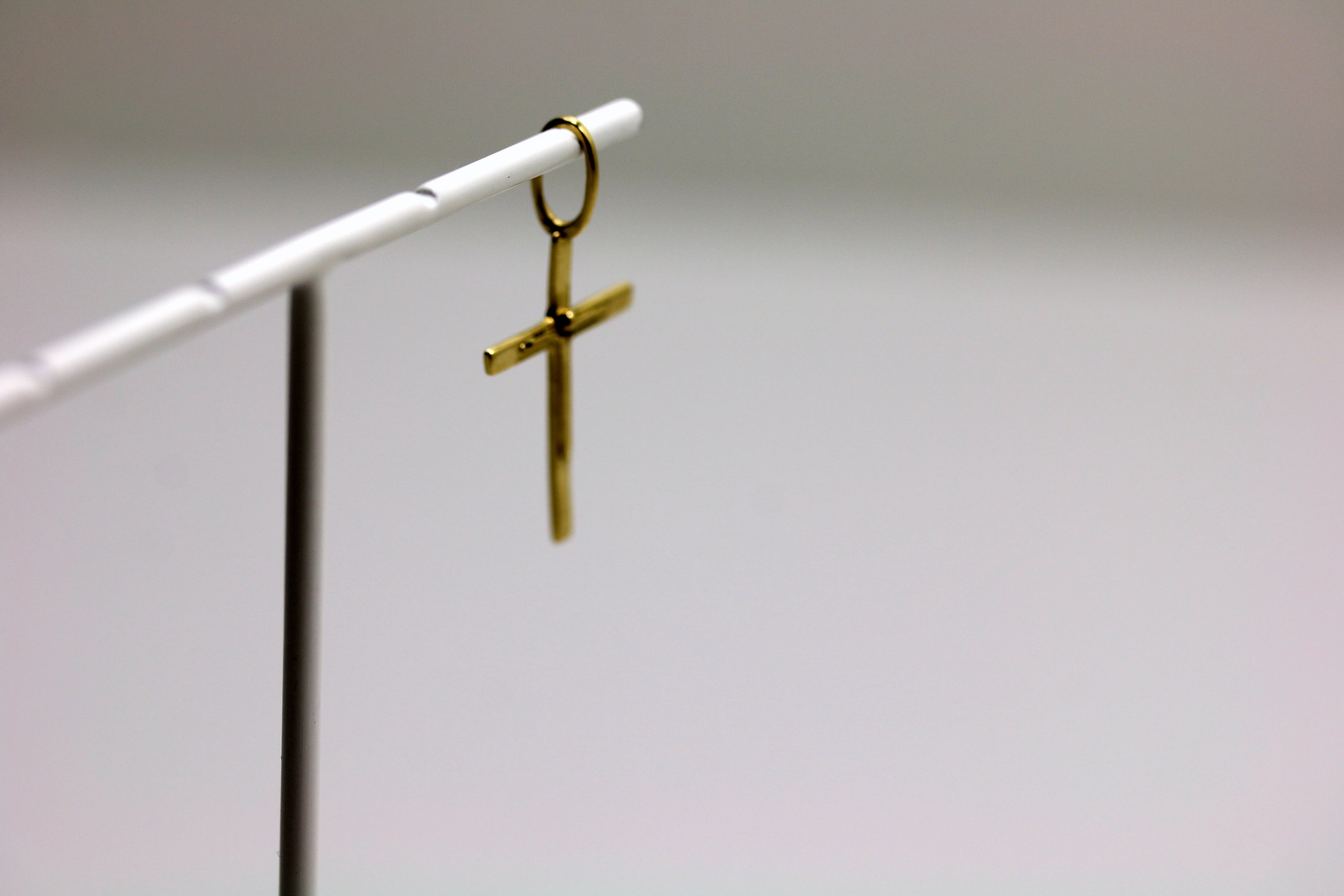 piekny-zloty-krzyz-p585-w058-material-15835-2