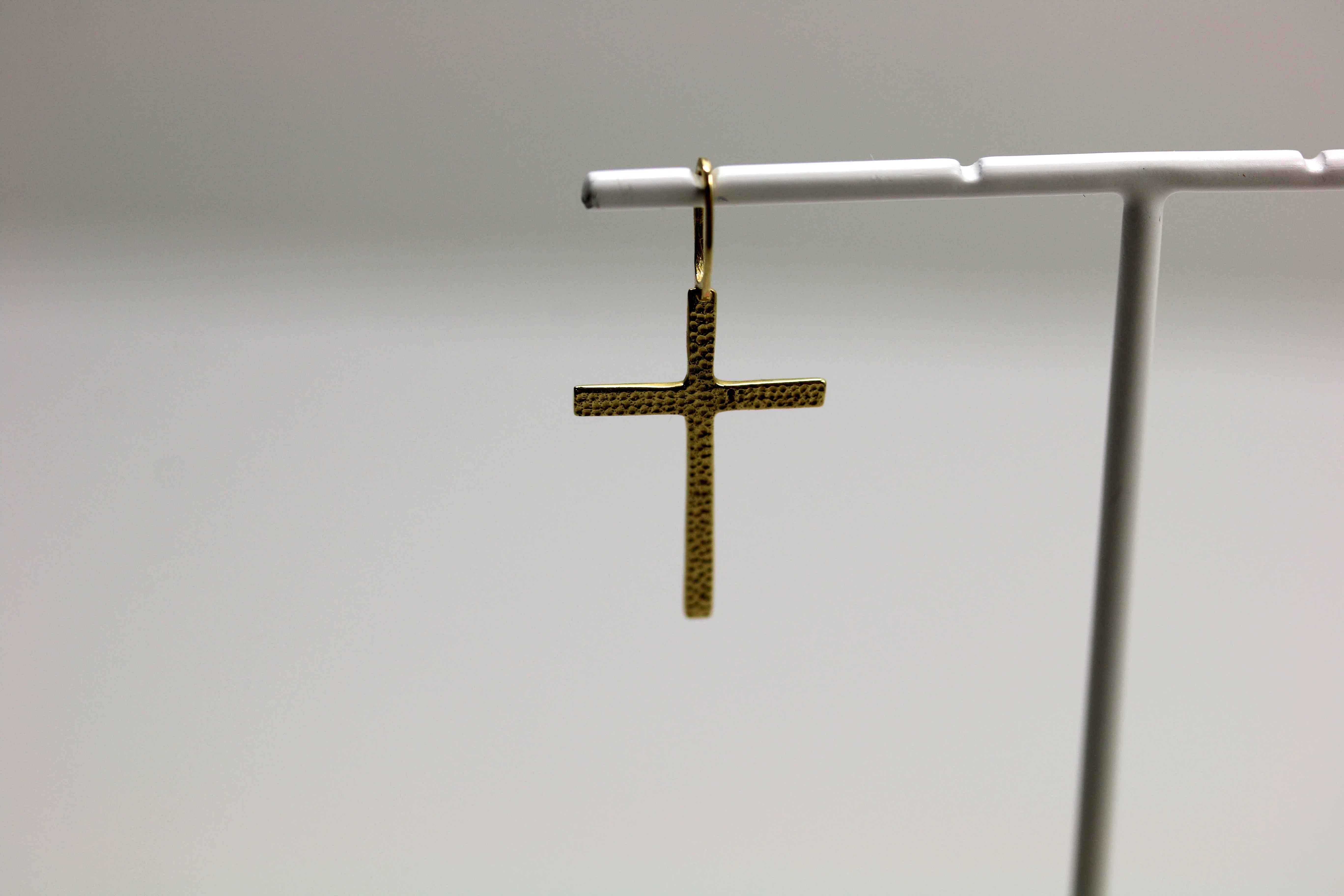 piekny-zloty-krzyz-p585-w058-rodzaj-2205-2