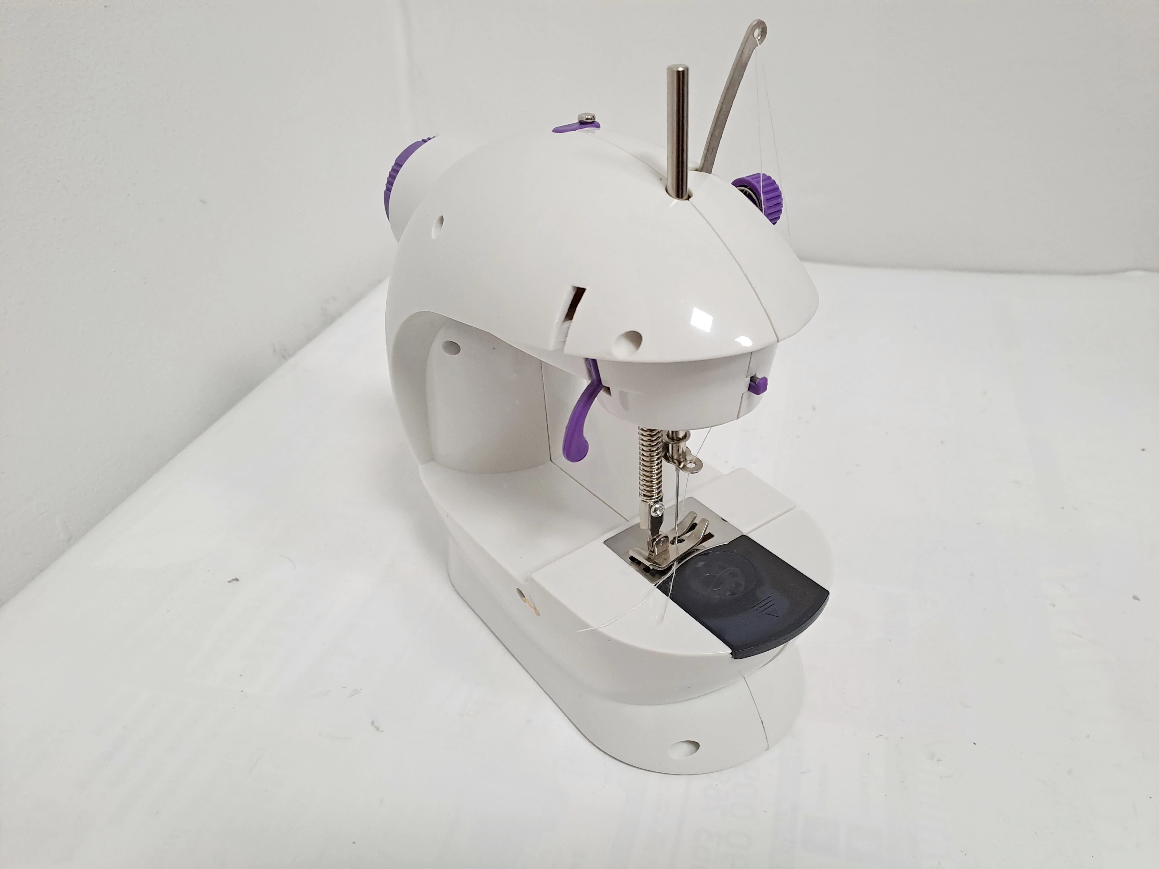 mini-maszyna-do-szycia-sewing-machine-sm-202a-stan-uzywany