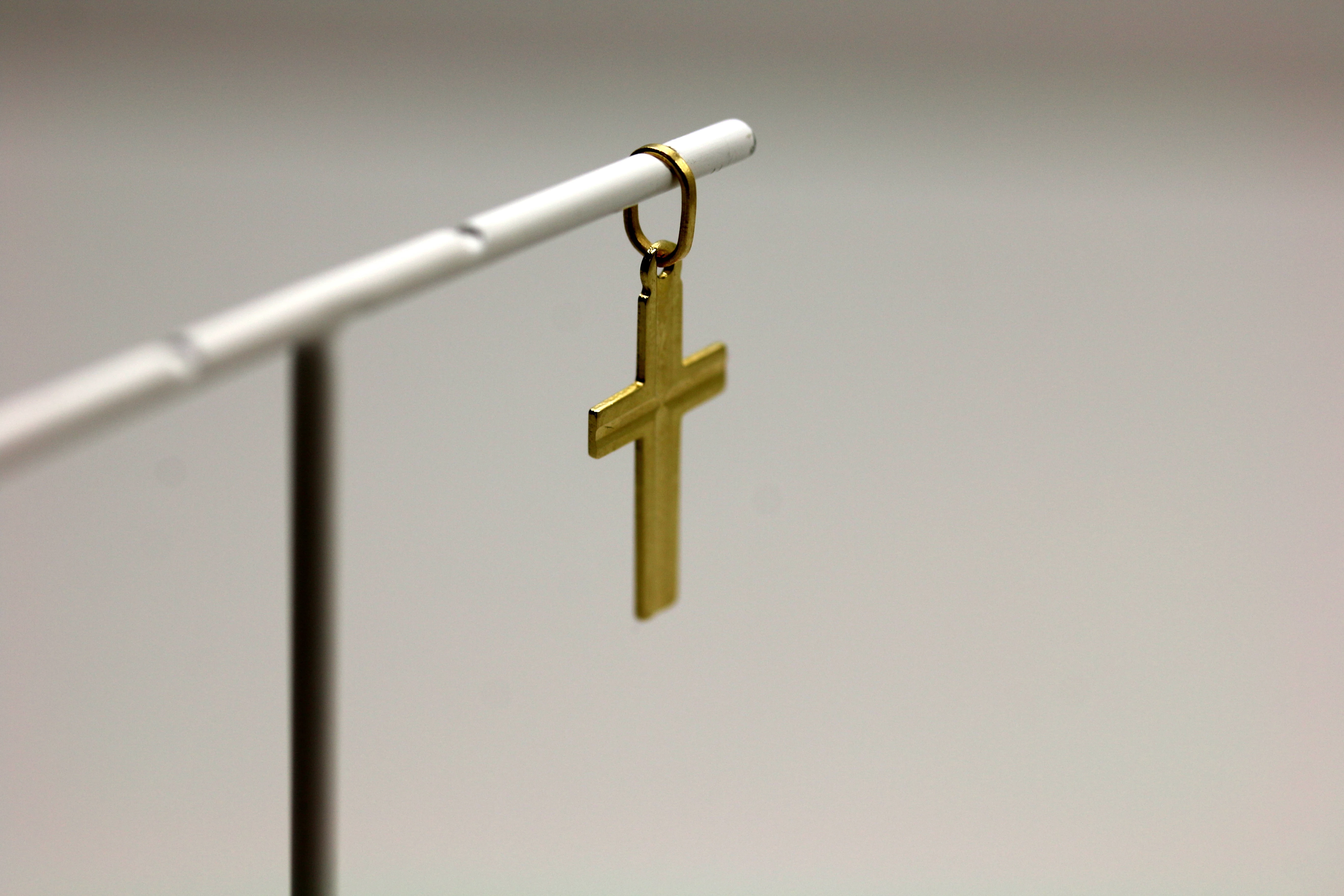 zlota-zawieszka-krzyz-p-585-w-057g-typ-129254-2