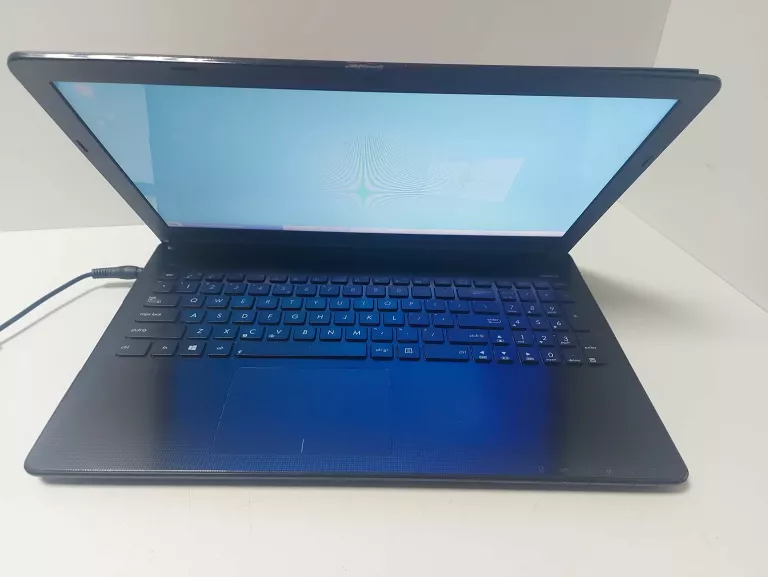 LAPTOP ASUS X301A 4GB/500GB BEZ BETERII