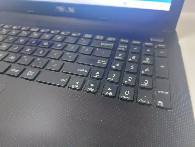 LAPTOP ASUS X301A 4GB/500GB BEZ BETERII