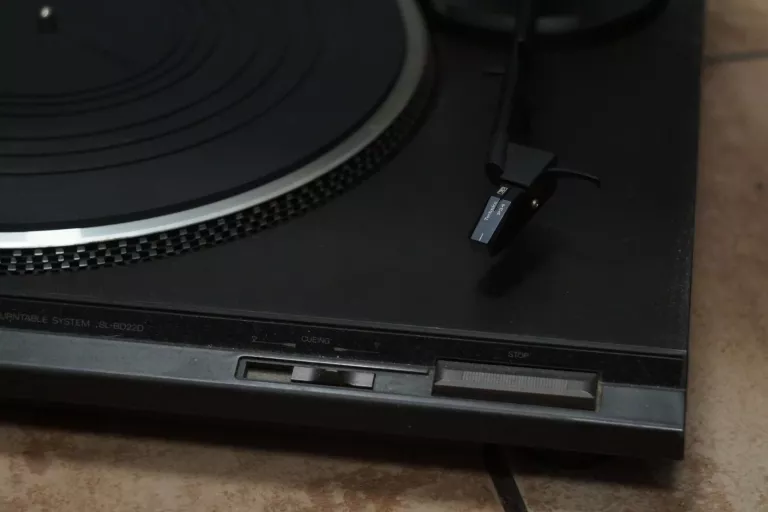 GRAMOFON TECHNICS SL-BD22D OPIS