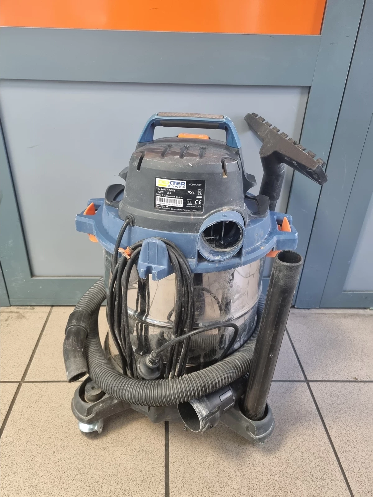 odkurzacz-przemyslowy-dexter-power-vq1420sfd-20-l-pojemnosc-zbiornika-20