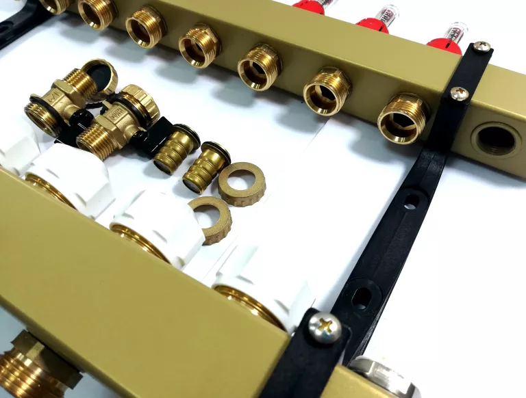 rozdzielacz-do-ogrzewania-podlogowego-stan-nowy