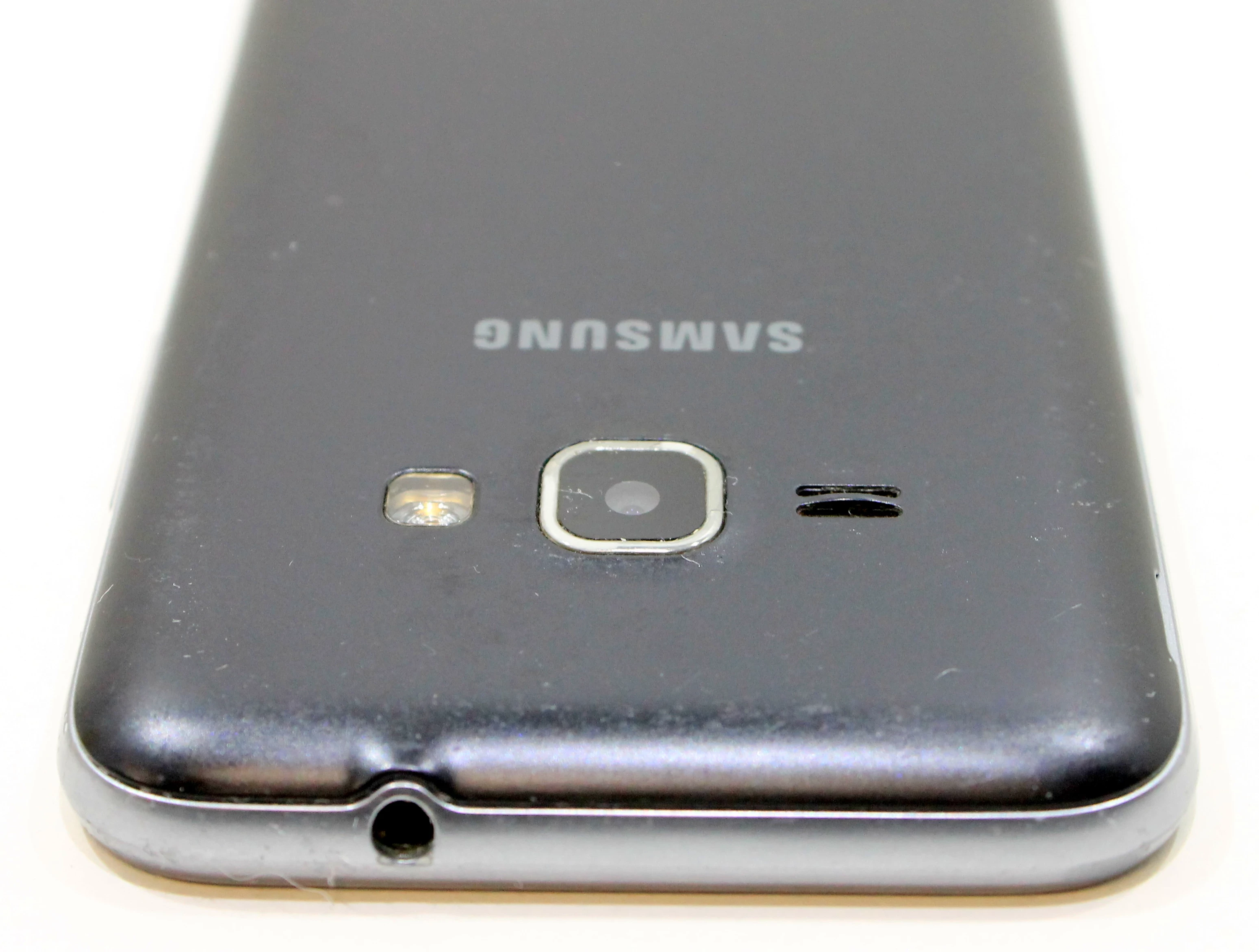 samsung-galaxy-j1-2016-sm-j120f-czarny-j094-18gb-przekatna-ekranu-43