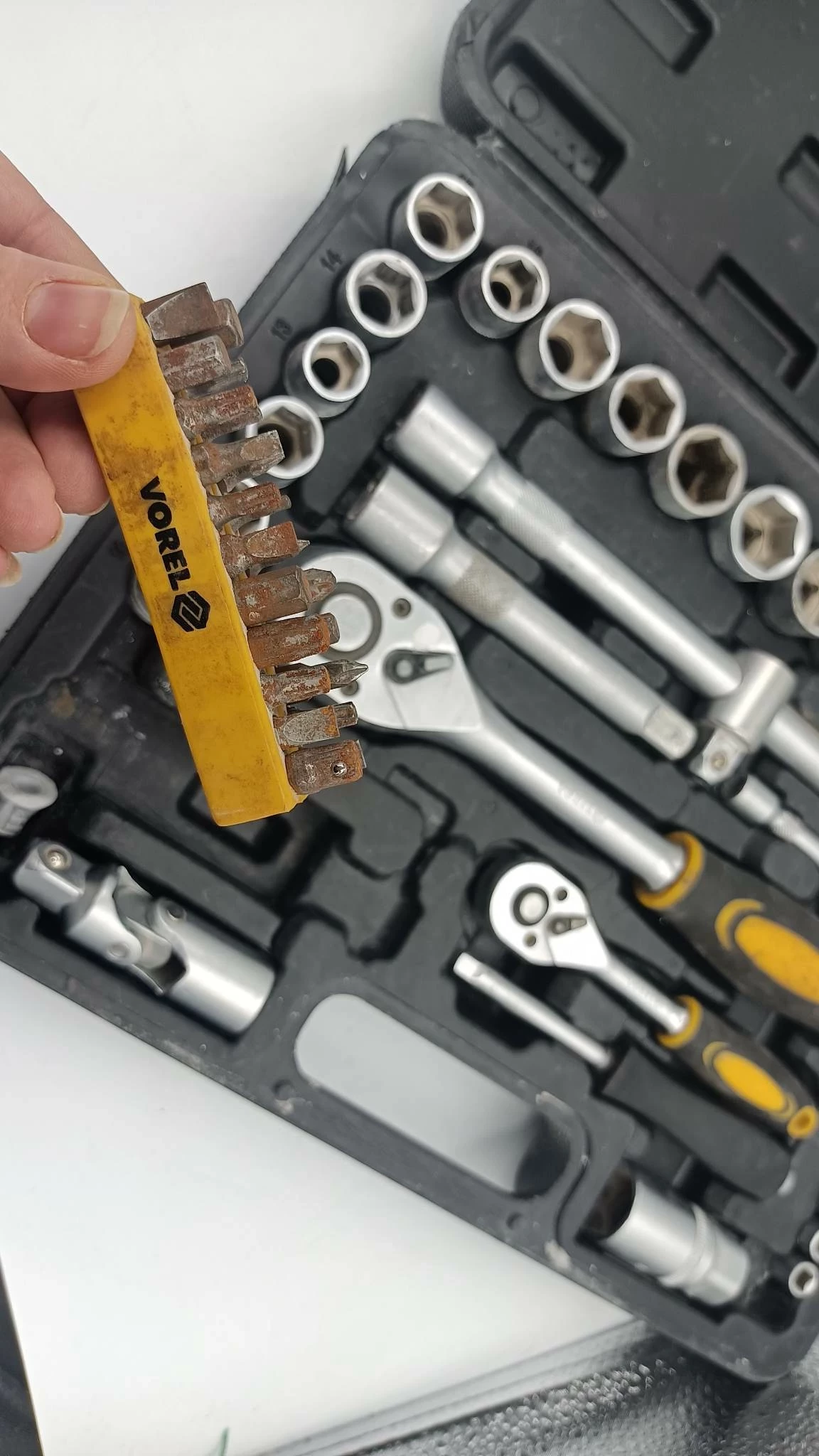 zestaw-kluczy-vorel-58704-grzechotka-nasadki-liczba-elementow-w-zestawie-11