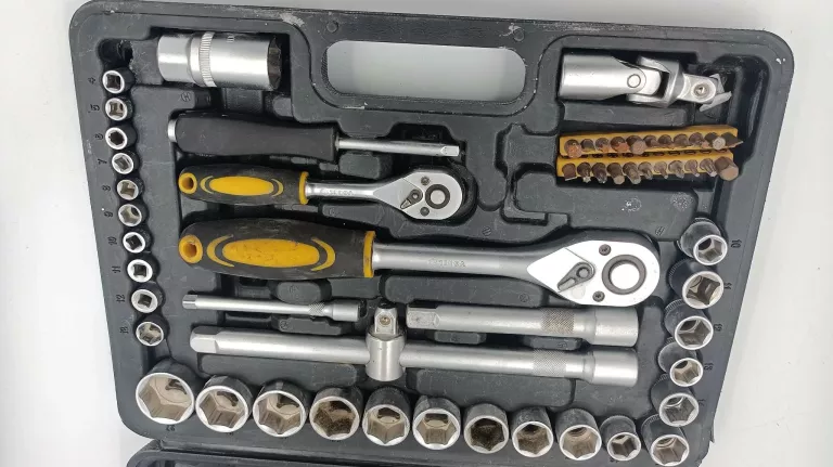 zestaw-kluczy-vorel-58704-grzechotka-nasadki-marka-vorel