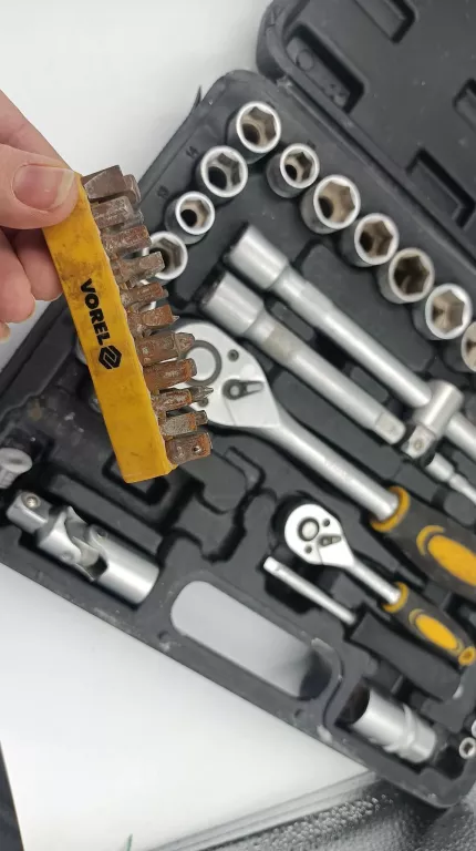 zestaw-kluczy-vorel-58704-grzechotka-nasadki-liczba-elementow-w-zestawie-11