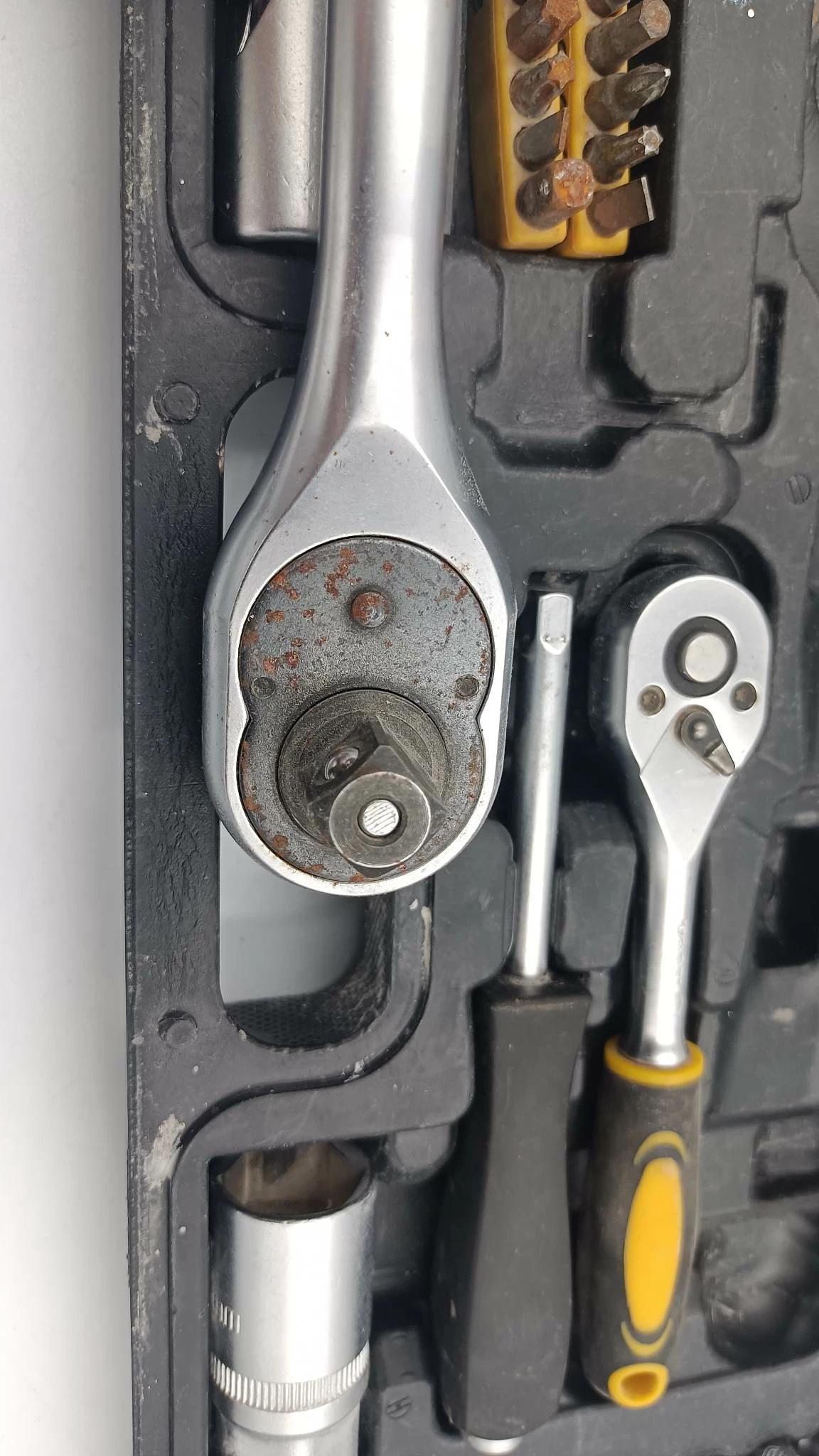 zestaw-kluczy-vorel-58704-grzechotka-nasadki-ean-gtin-5906083586026