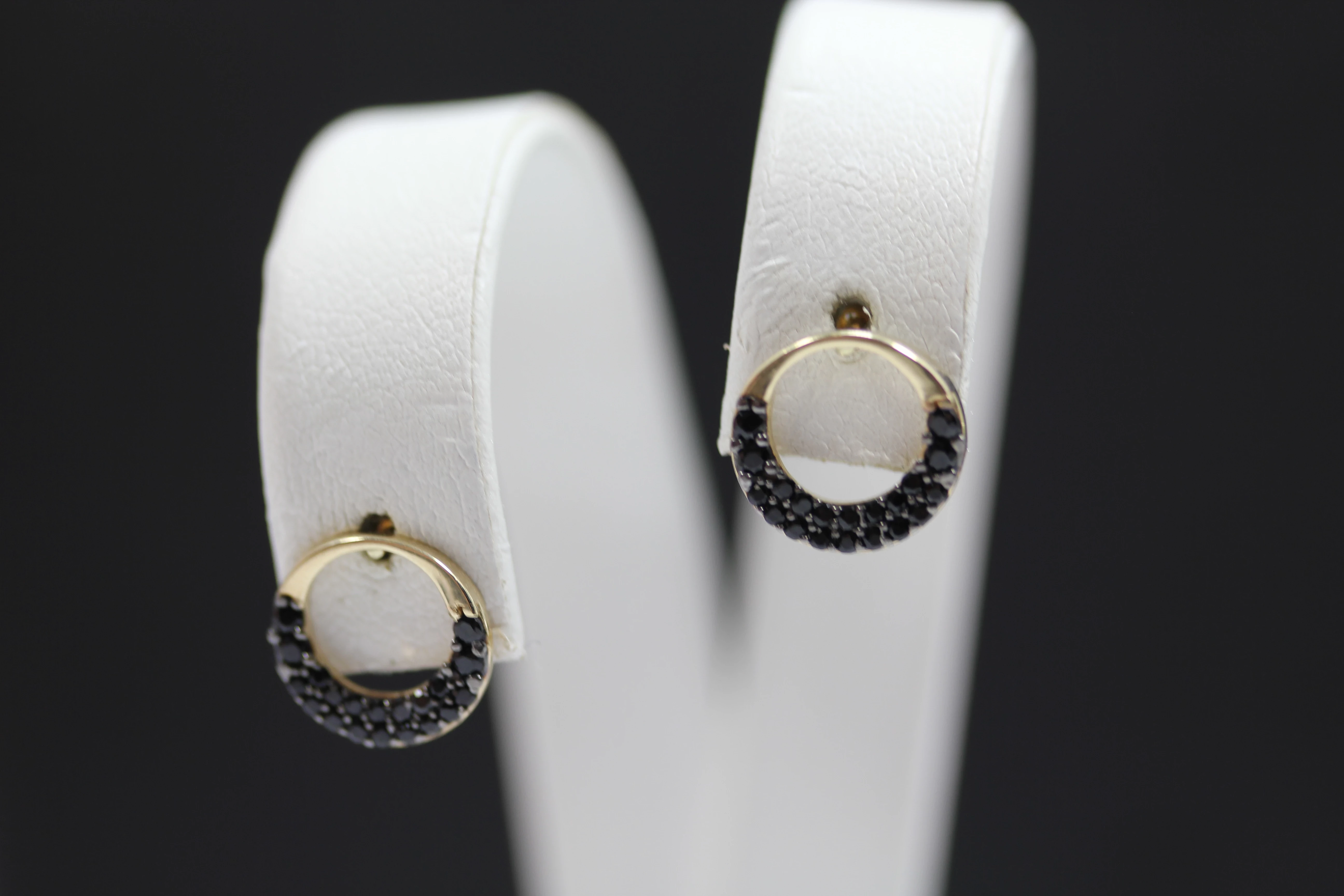 zlote-kolczyki-585-kola-czarne-cyrkonie-128g-rodzaj-wyrob-jubilerski