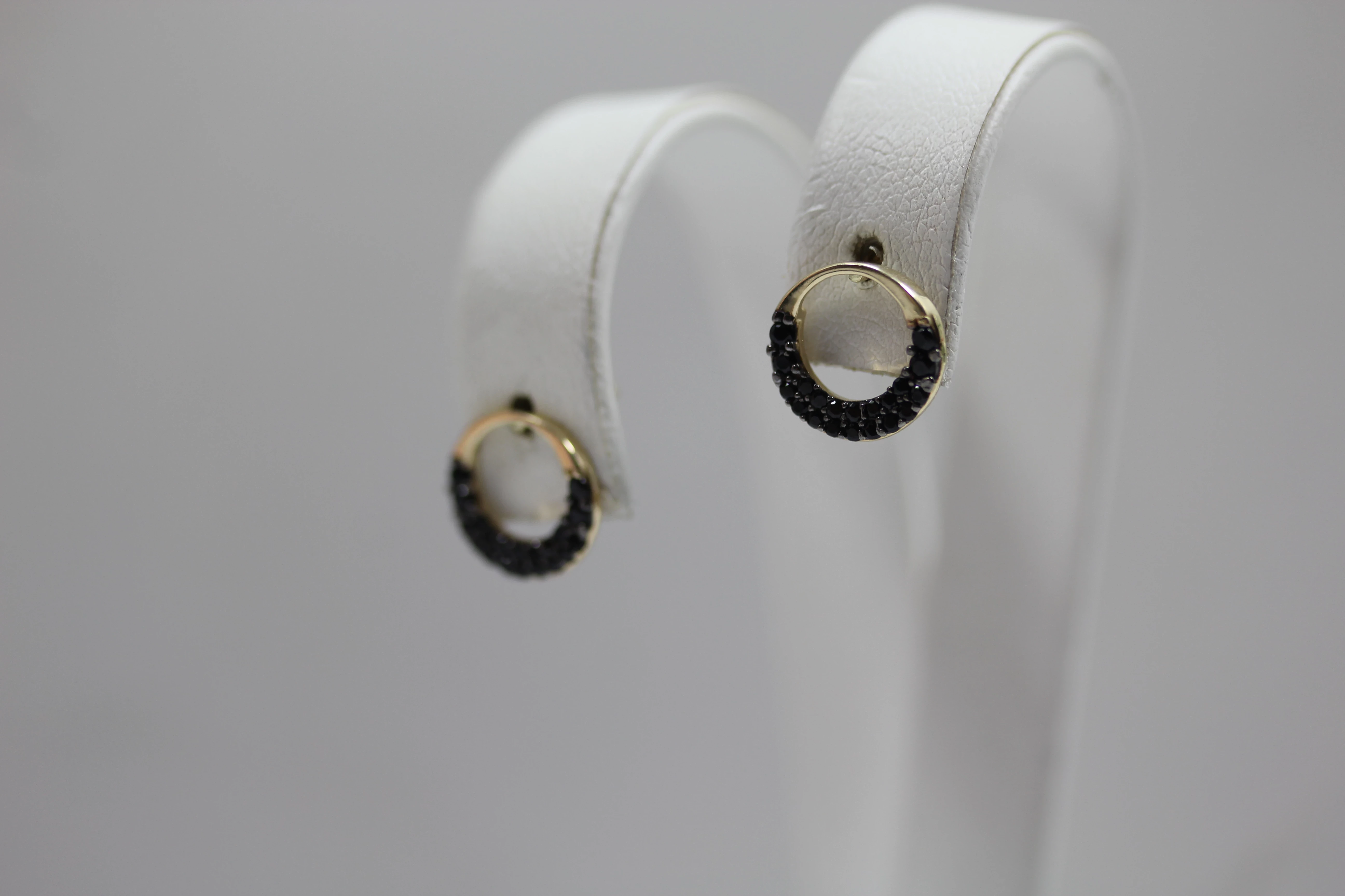 zlote-kolczyki-585-kola-czarne-cyrkonie-128g-product-id-0f7bc01a-823d-46a5-bffc-464df747b06b