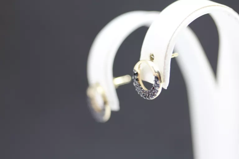 zlote-kolczyki-585-kola-czarne-cyrkonie-128g-cechy-brak